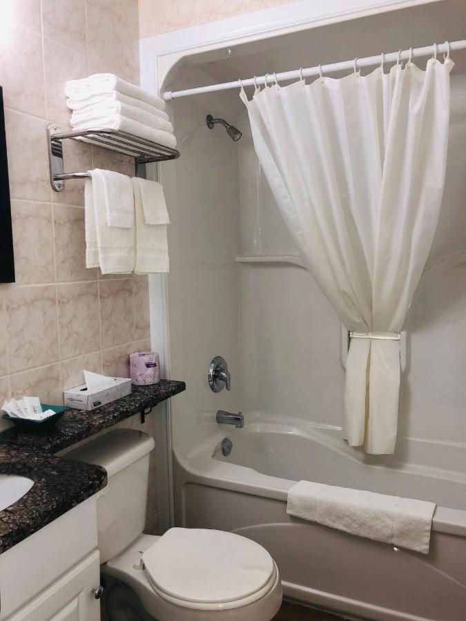 Perth Plaza Inn & Suites Ngoại thất bức ảnh