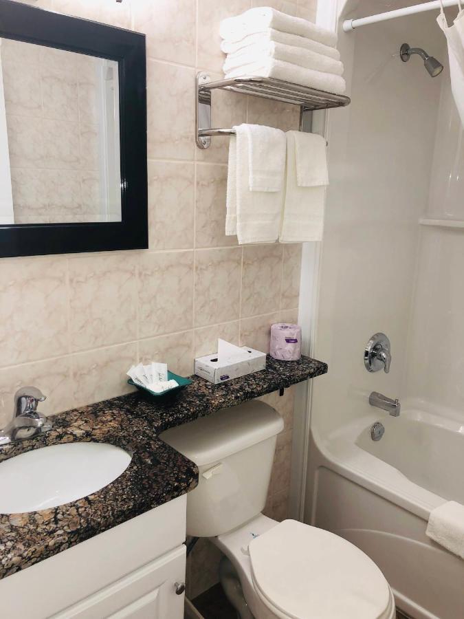 Perth Plaza Inn & Suites Ngoại thất bức ảnh