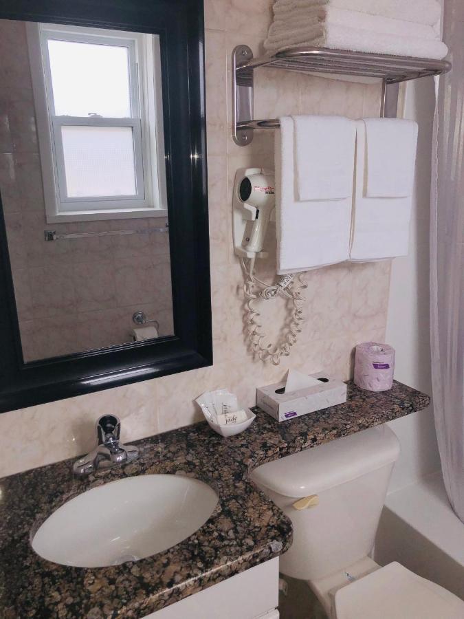 Perth Plaza Inn & Suites Ngoại thất bức ảnh