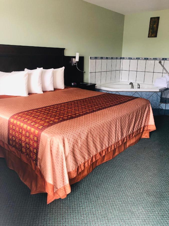 Perth Plaza Inn & Suites Ngoại thất bức ảnh