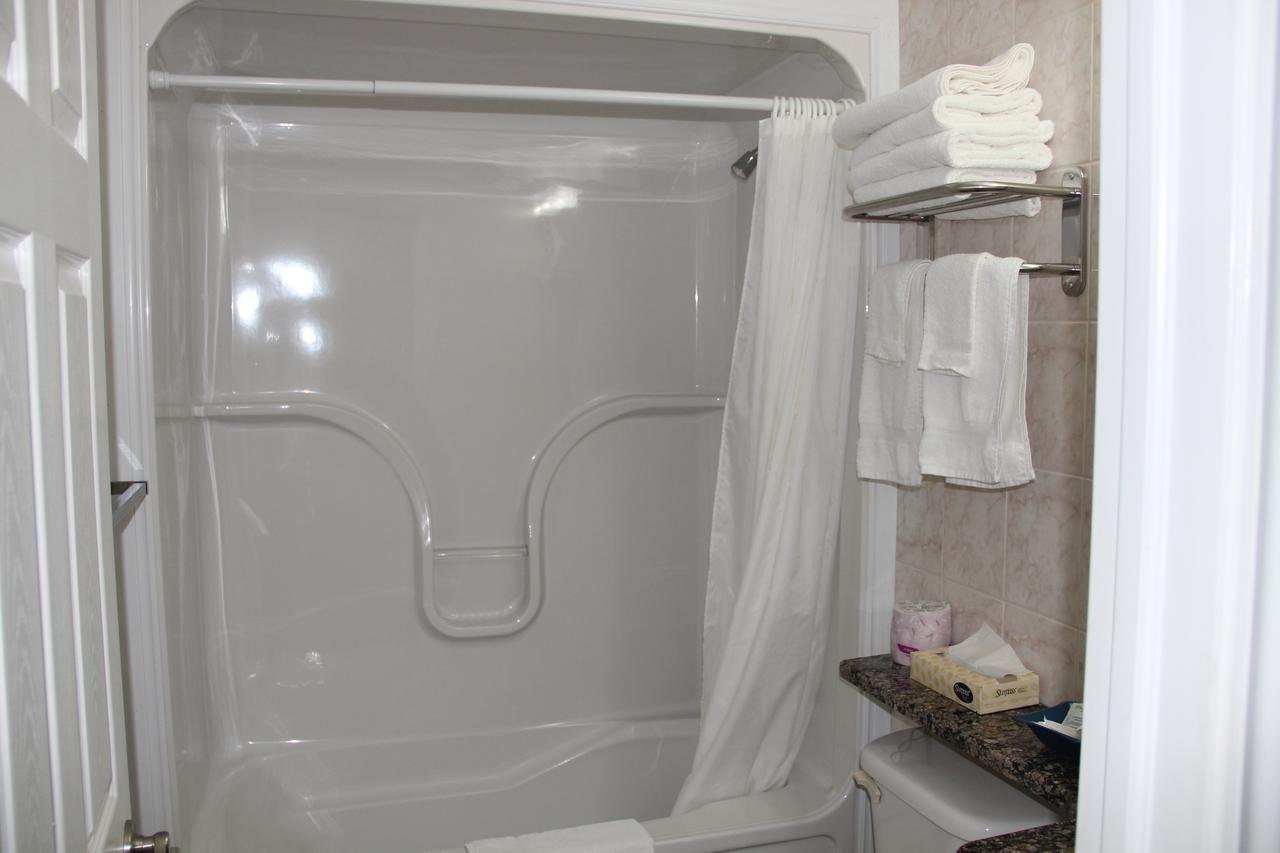 Perth Plaza Inn & Suites Ngoại thất bức ảnh
