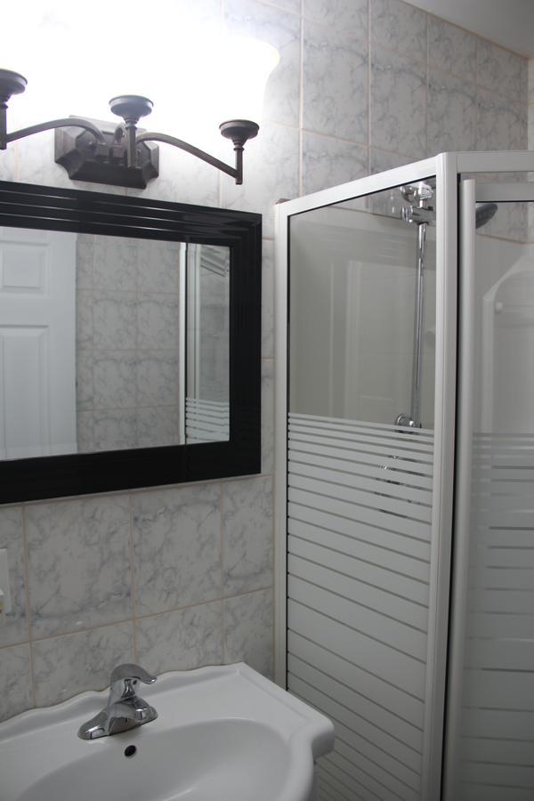 Perth Plaza Inn & Suites Ngoại thất bức ảnh